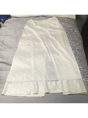 Vintage Lorraine Ivory Long Slip with slit and lace Detail Sz S